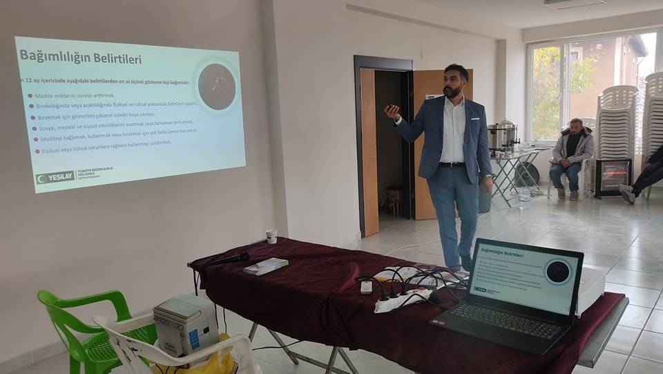 IŞIKLAR BELEDİYESİ’NDE BAĞIMLILIKLA MÜCADELE VE SAĞLIKLI YAŞAM KONFERANSI VERİLDİ