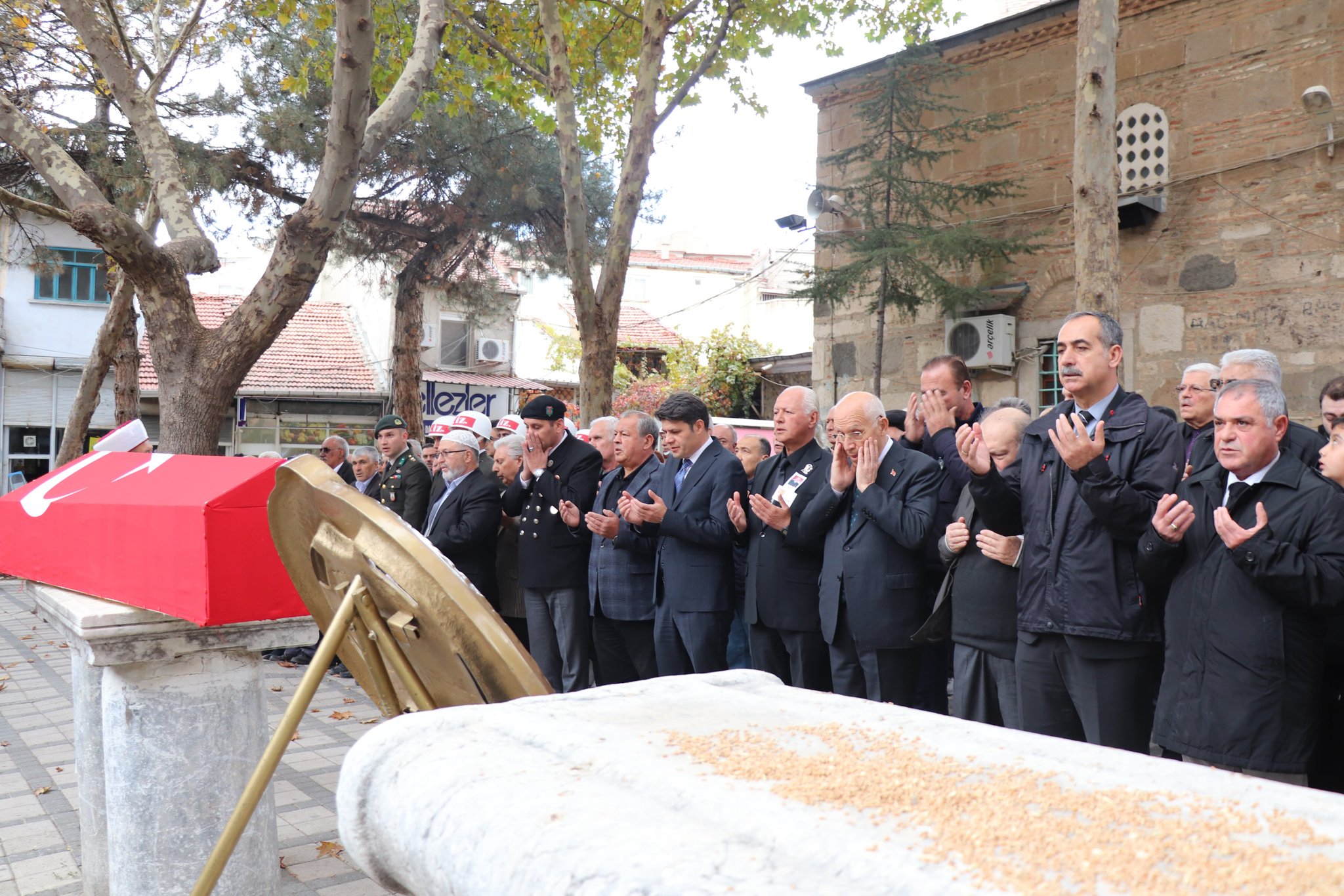 Emekli Albay Bilginsoy Memleketi  Sandıklı’da Son Yolculuğuna Uğurlandı