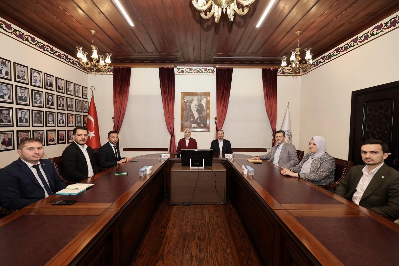 VALİ YİĞİTBAŞI, YEŞİLAY GENEL BAŞKANI DİNÇ'İ AĞIRLADI