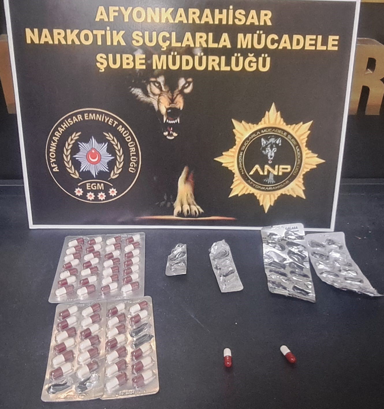 Çok Sayıda Adrese Eş Zamanlı Baskın!  Uyuşturucu operasyonunda yakalanan 9 kişiden 2’si tutuklandı