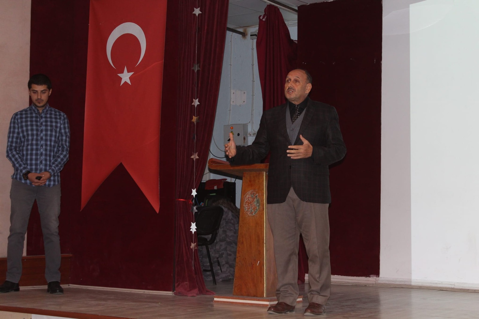 İL MİLLİ EĞİTİM MÜDÜRLÜĞÜ BOLVADİN’DE ÖZEL EĞİTİM FARKINDALIĞINA YÖNELİK SEMİNER DÜZENLEDİ
