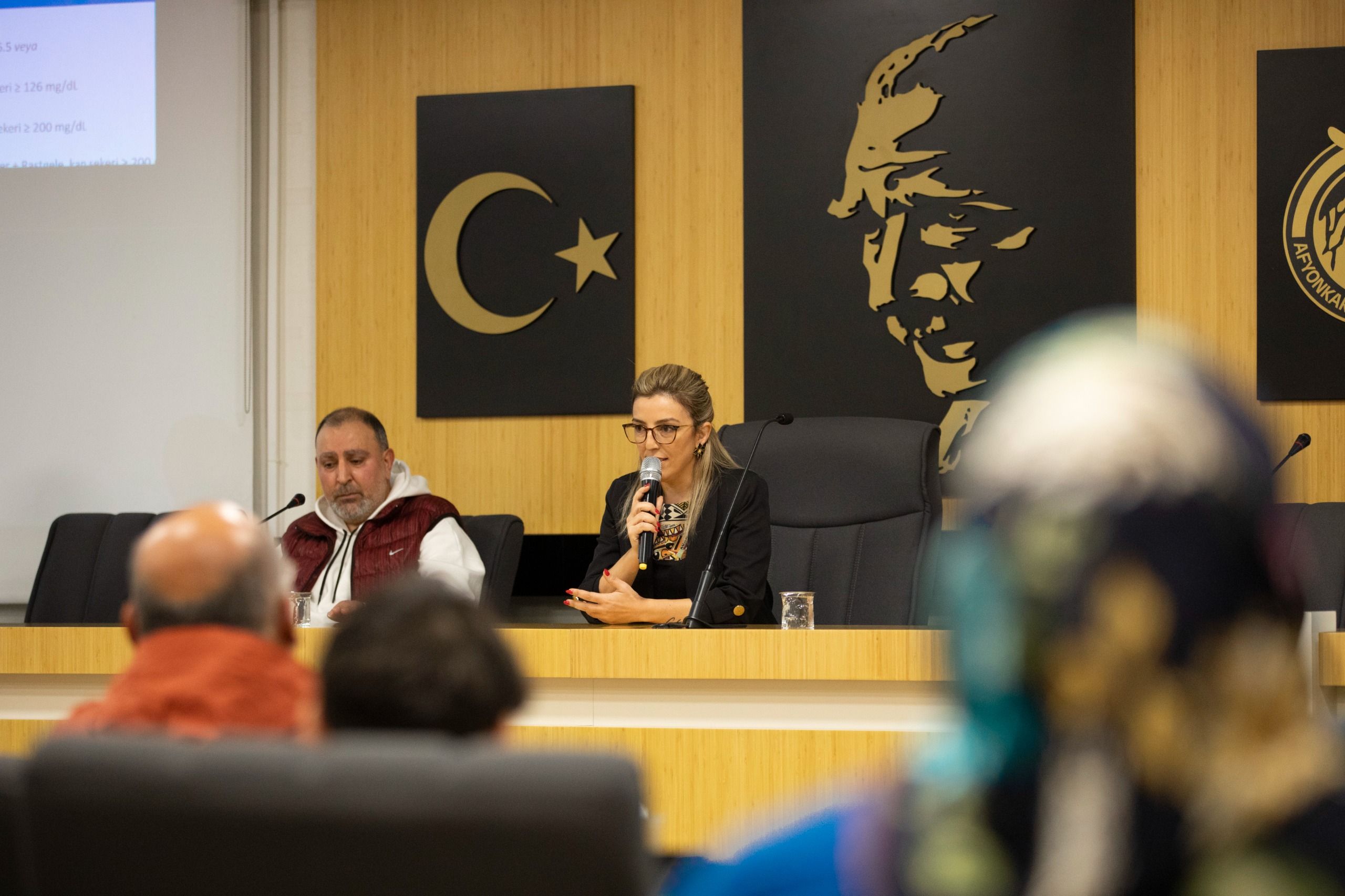 AFYON BELEDİYESİ’NDEN TİP-1 DİYABETLİ ÇOCUKLARA DESTEK SEMİNERİ