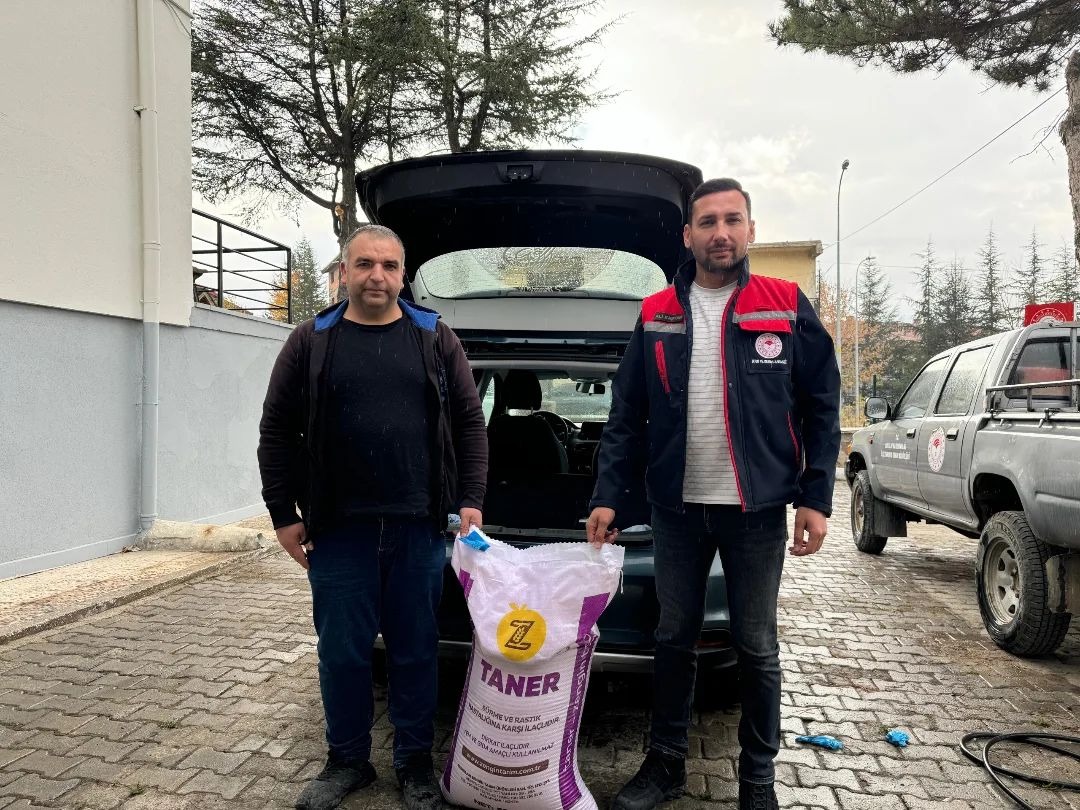 HOCALAR İLÇESİNDE TOHUM TESLİM TÖRENİ YAPILDI