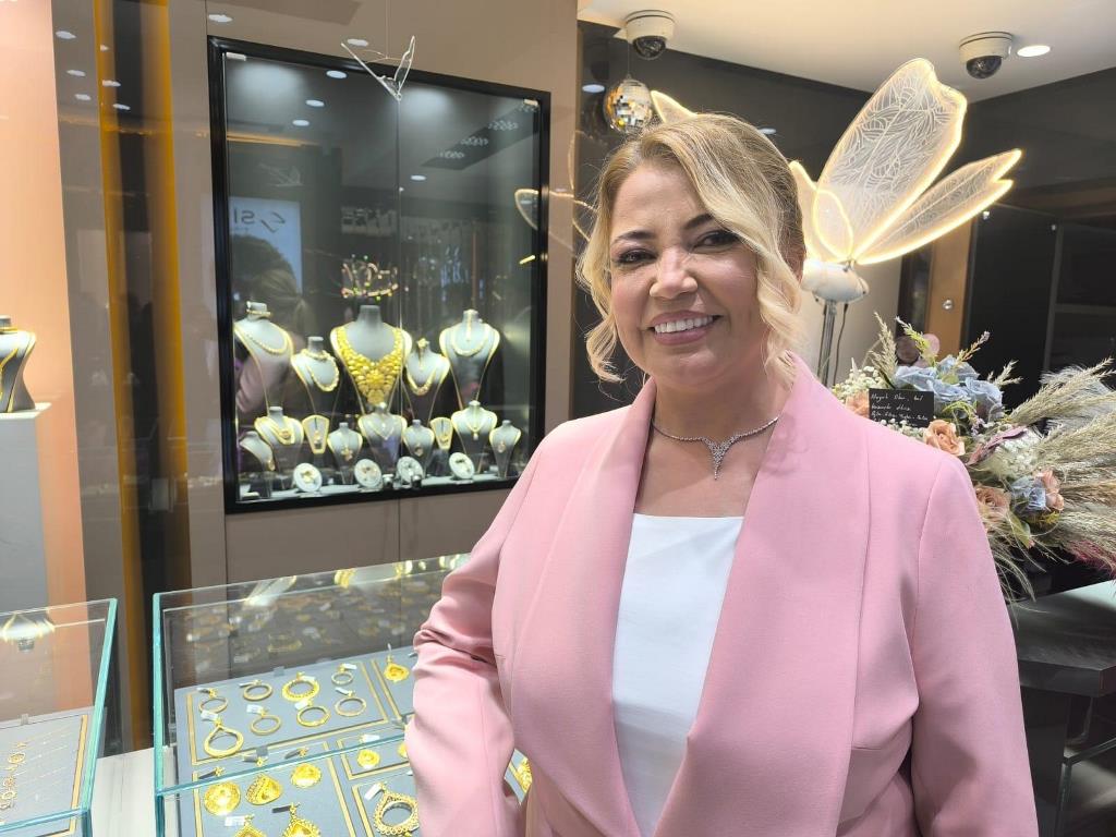 SİNA PIRLANTA, GEDİKKAYA KUYUMCULUK'UN YENİLENEN MAĞAZASINDA AÇILIŞ GERÇEKLEŞTİRDİ