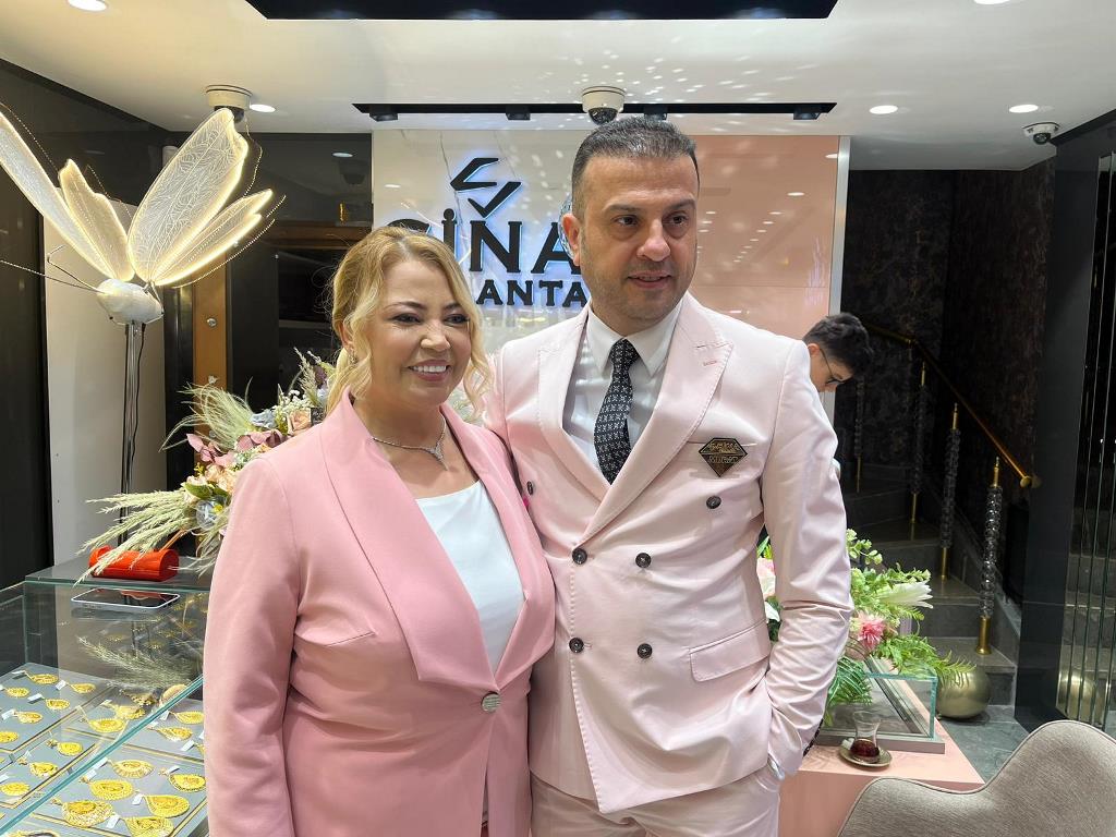 SİNA PIRLANTA, GEDİKKAYA KUYUMCULUK'UN YENİLENEN MAĞAZASINDA AÇILIŞ GERÇEKLEŞTİRDİ