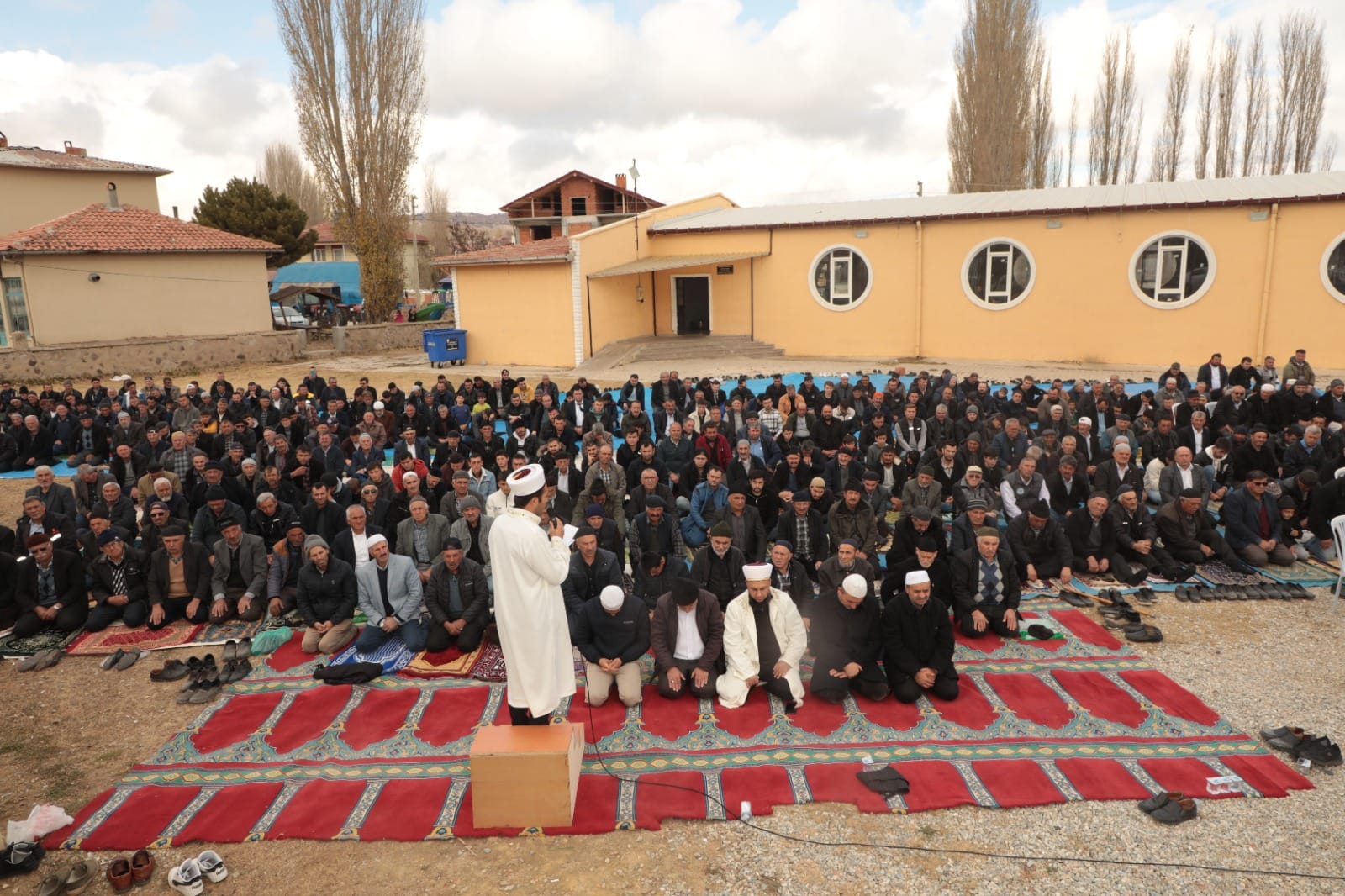 Güney Beldesinde Vatandaşlar Yağmur Duasına Çıktı