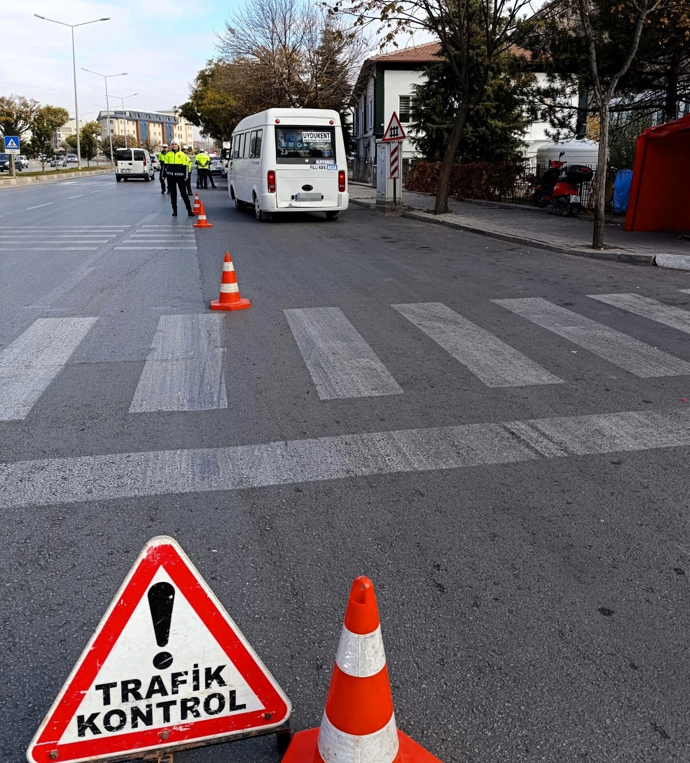 AFYONKARAHİSAR’DA 1.914 MİNİBÜSE CEZAİ İŞLEM UYGULANDI