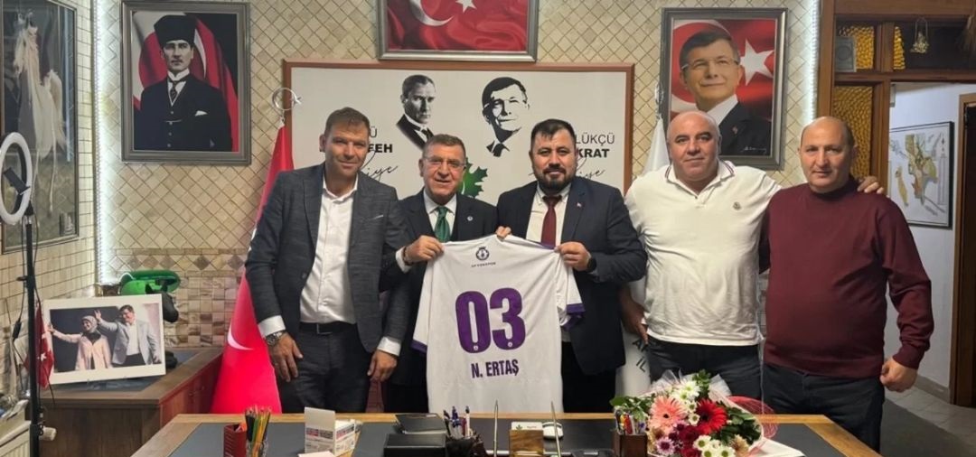 Akkuş, Gelecek Partisi İl Başkanı ve eski kulüp başkanı Ertaş’ı ziyaret etti
