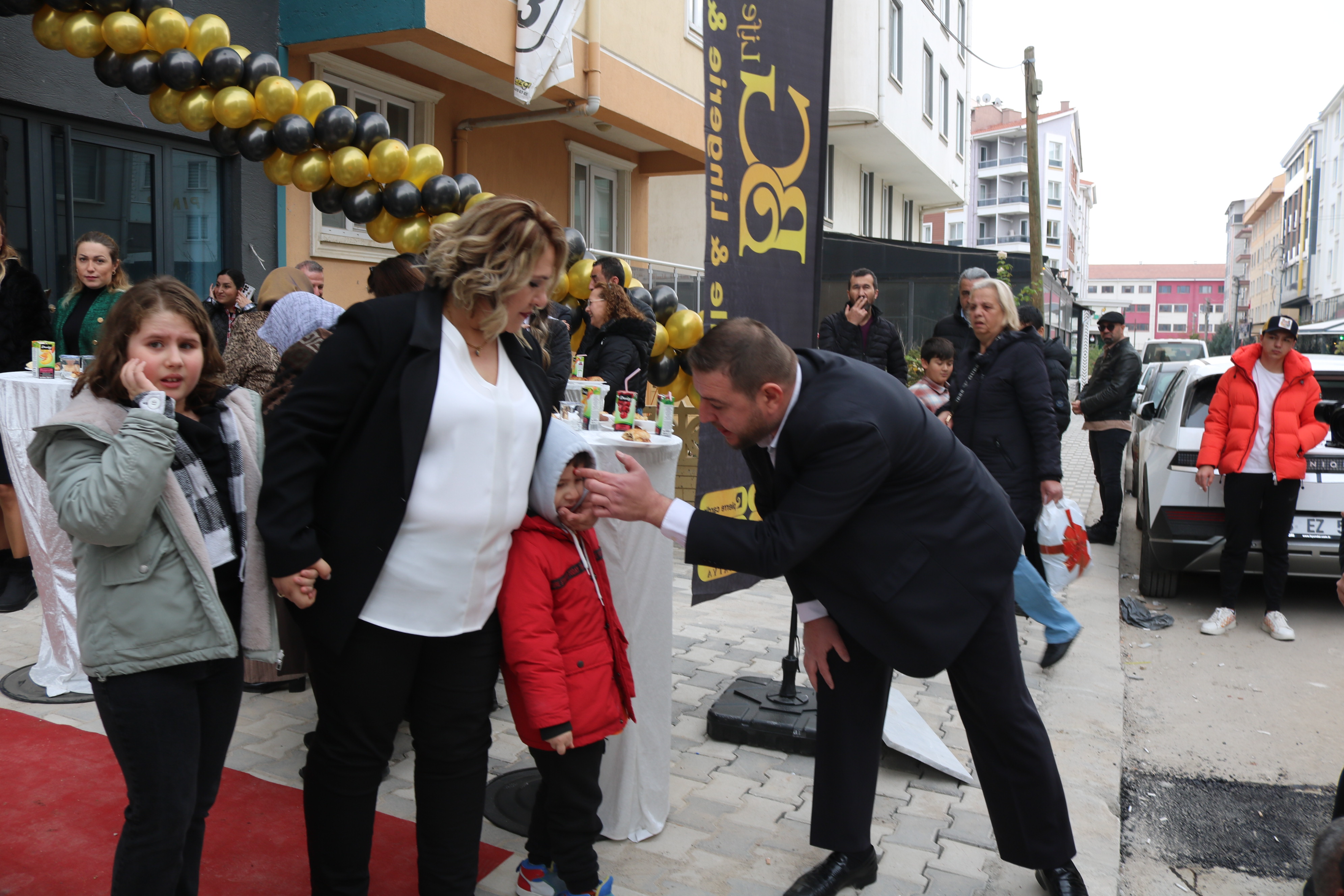 BG Life Butik, Erenler Mahallesi'nde Hizmete Açıldı
