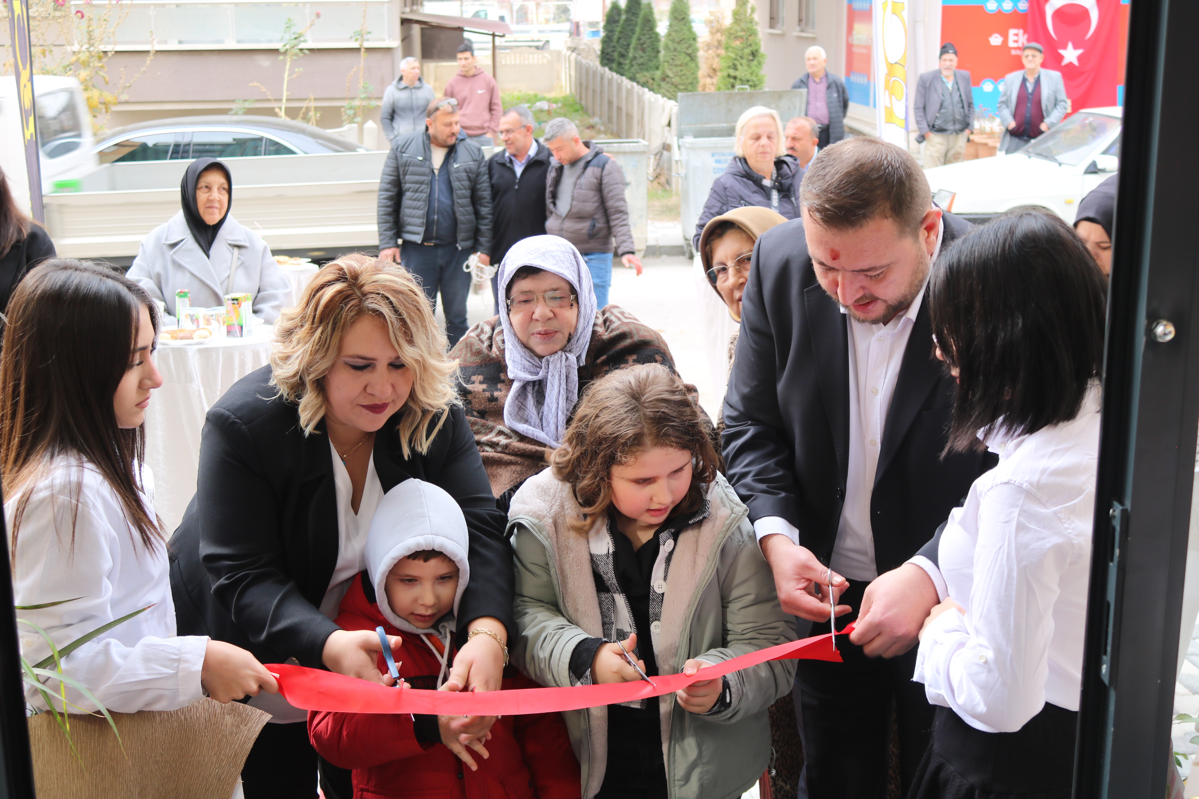BG Life Butik, Erenler Mahallesi'nde Hizmete Açıldı