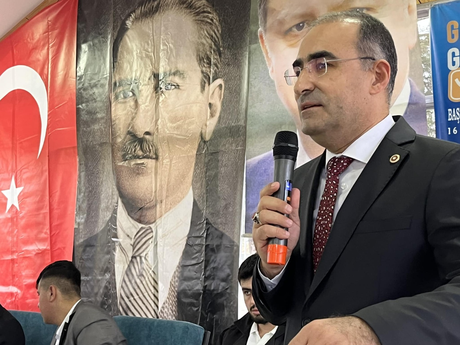 AK PARTİ BAŞMAKÇI'DA İLÇE GENÇLİK KOLLARI KONGRESİ GERÇEKLEŞTİRİLDİ