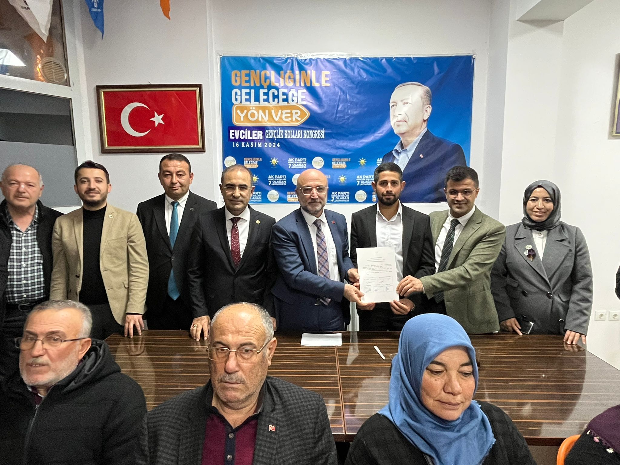 AK Gençlik Evciler’de Başkanını Seçti