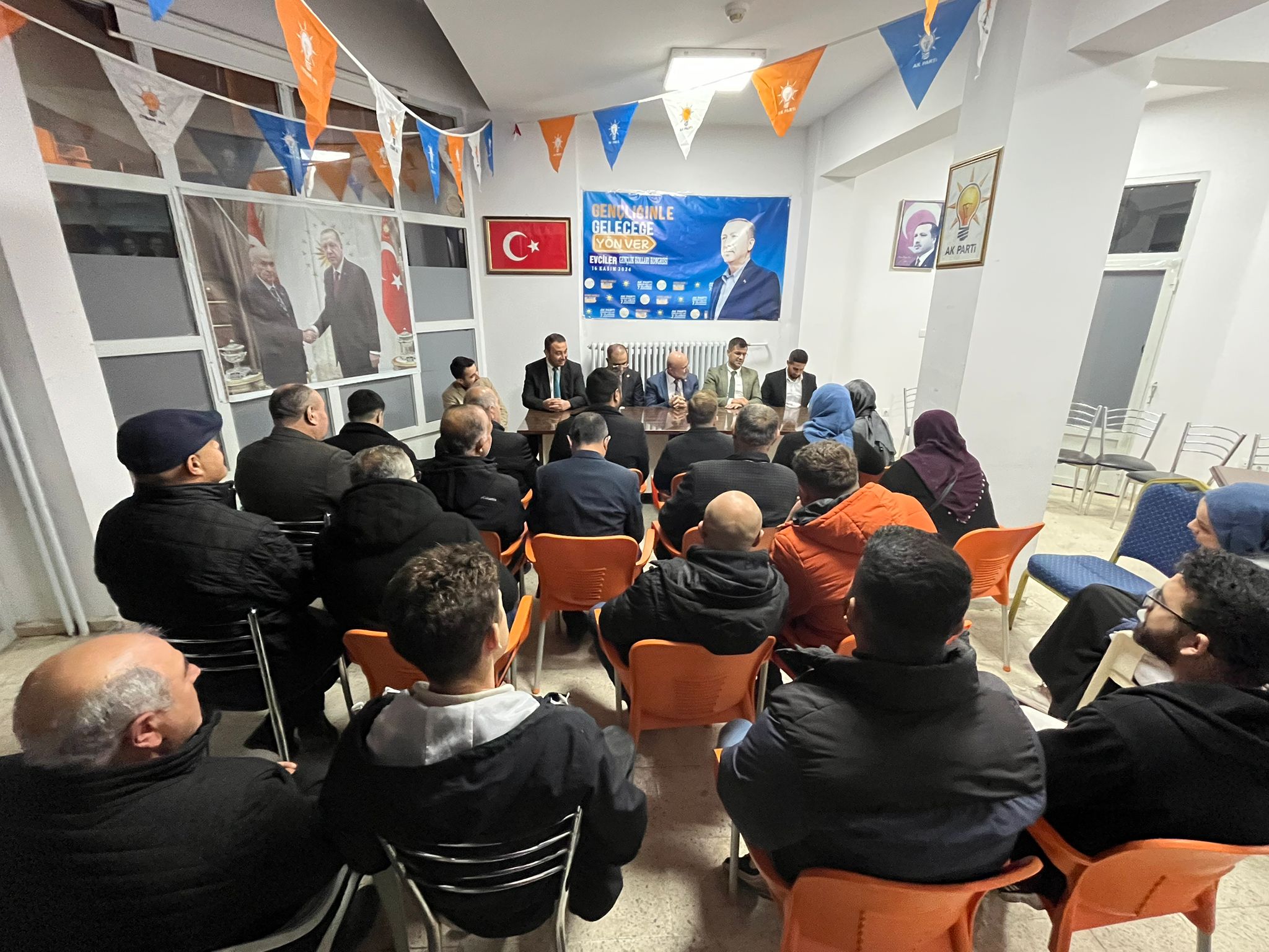 AK Gençlik Evciler’de Başkanını Seçti