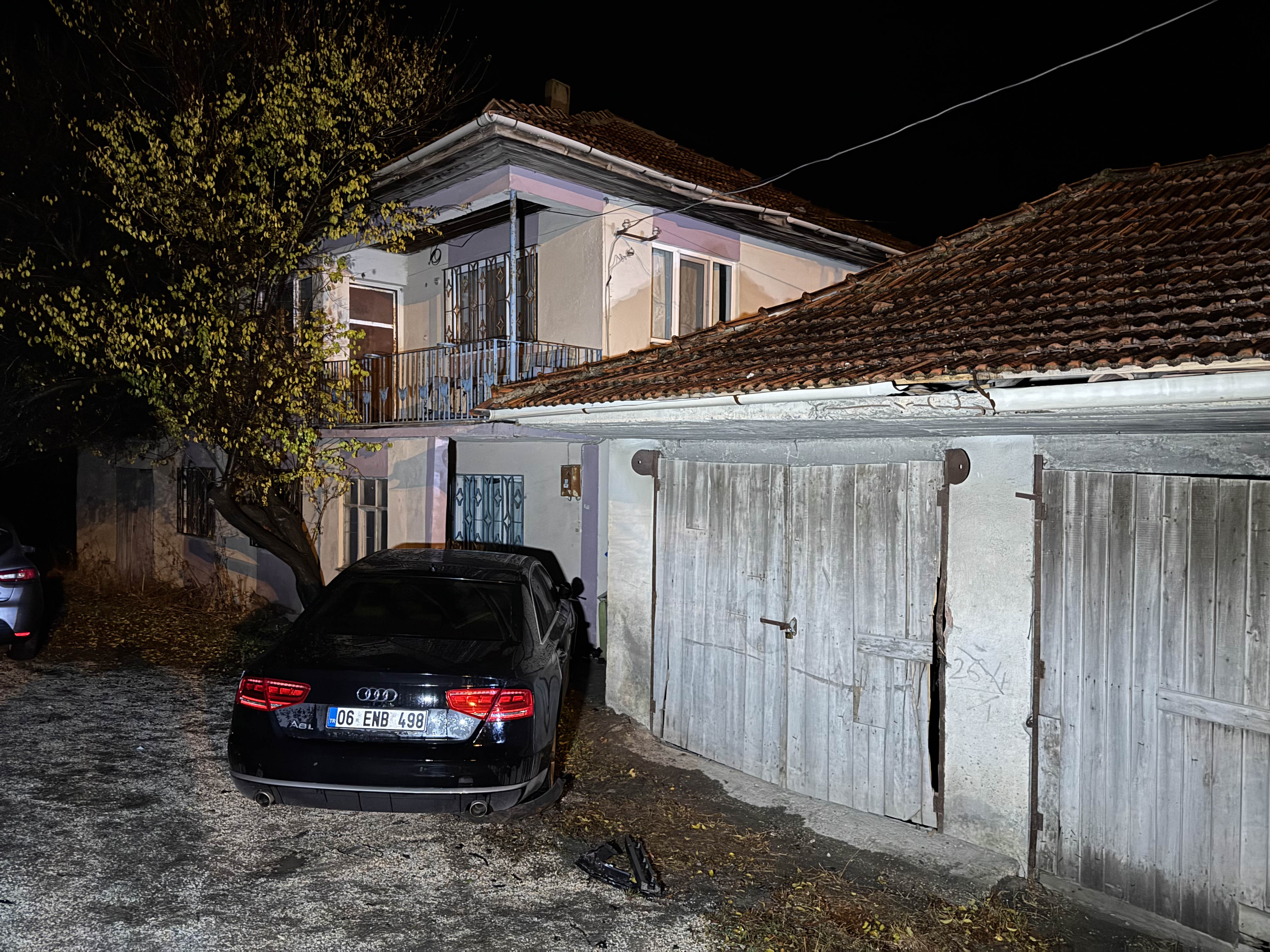 Uşak-Afyonkarahisar Kara Yolunda Feci Kaza: 1 Kişi Öldü, 5 Kişi Yaralandı