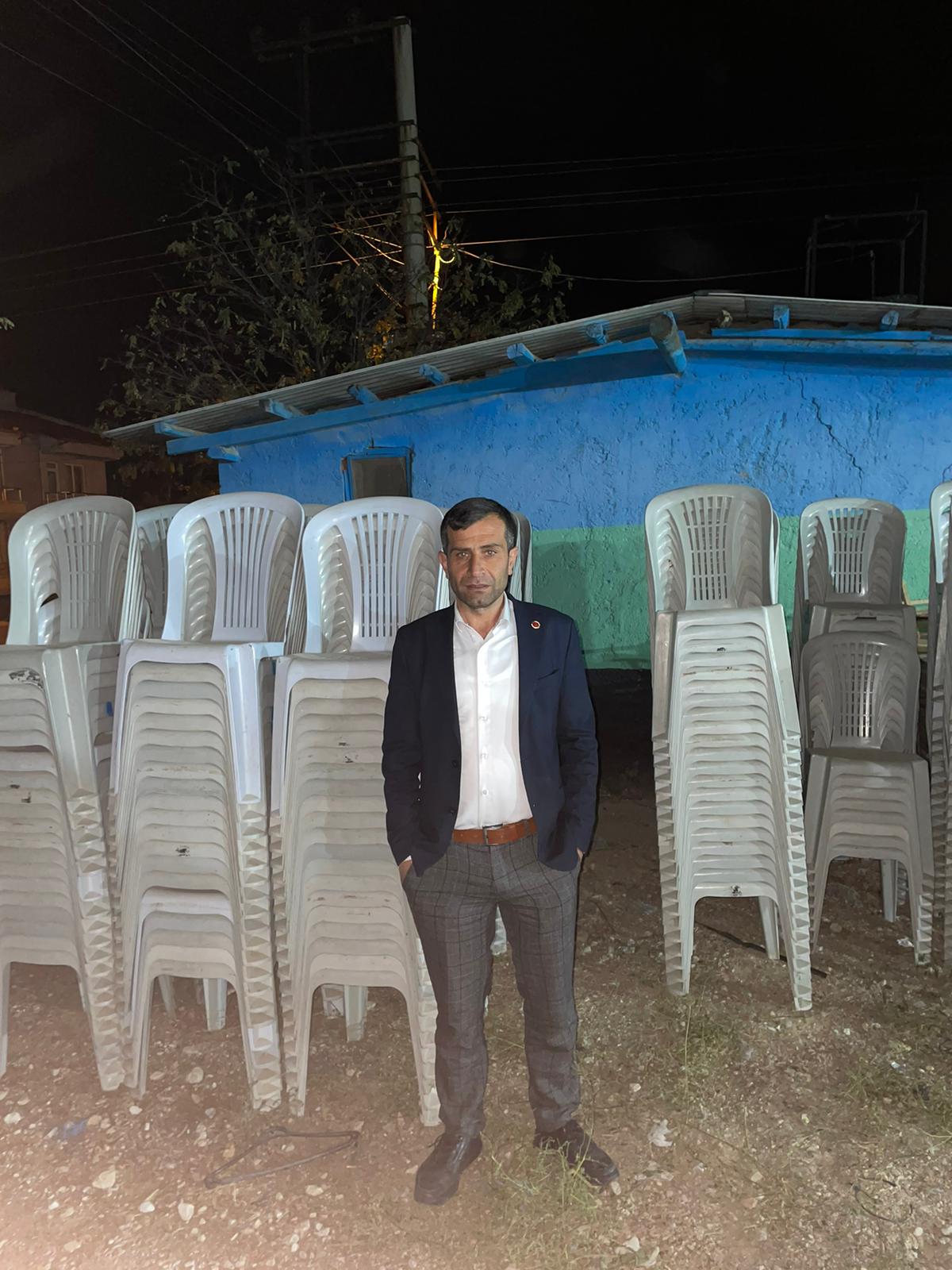 Akmescit Mahallesi Muhtarlığından Ücretsiz Sandalye Hizmeti