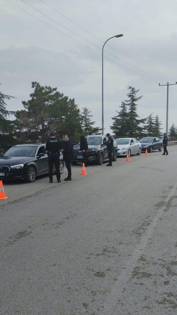 Afyonkarahisar'da Trafik ve Asayiş Denetimleri Aralıksız Sürüyor