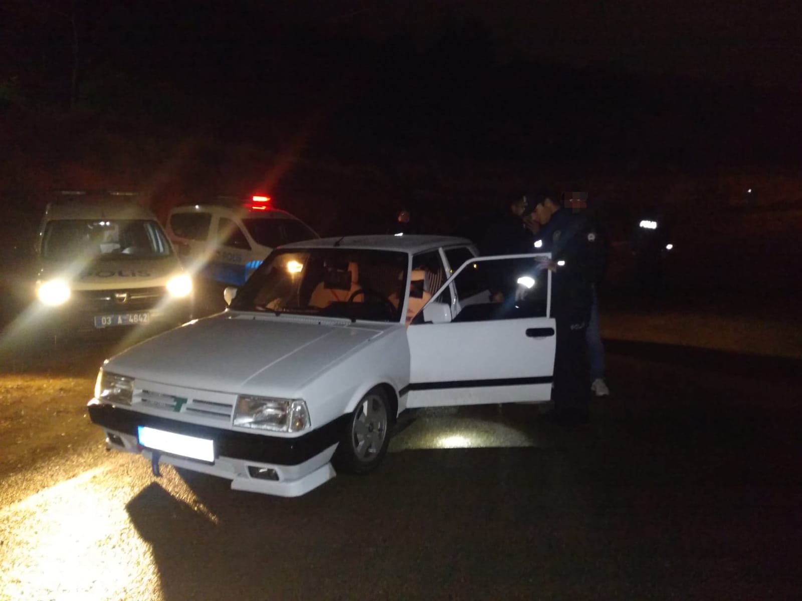 Afyonkarahisar'da Trafik ve Asayiş Denetimleri Aralıksız Sürüyor