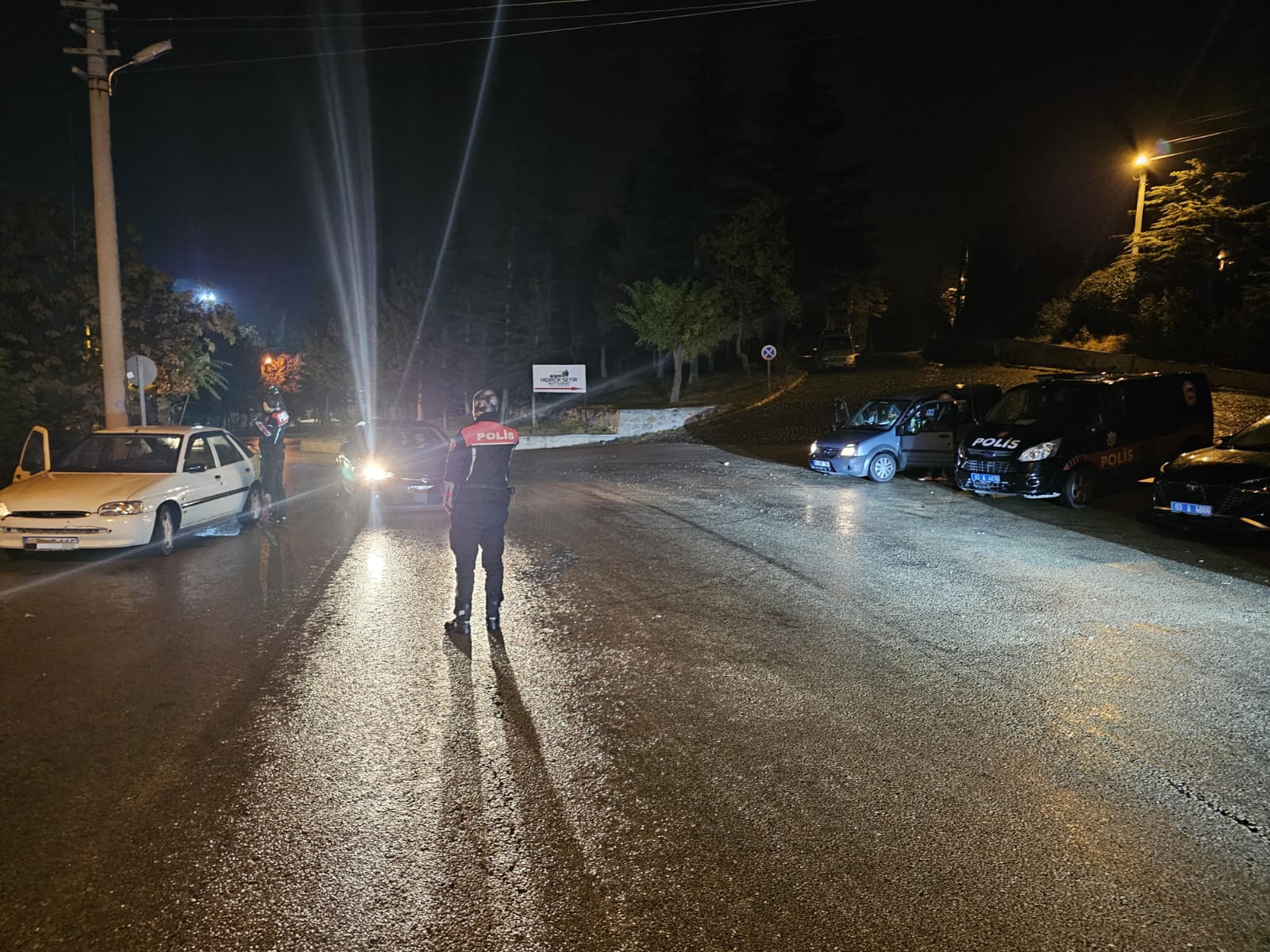 Afyonkarahisar'da Trafik ve Asayiş Denetimleri Aralıksız Sürüyor