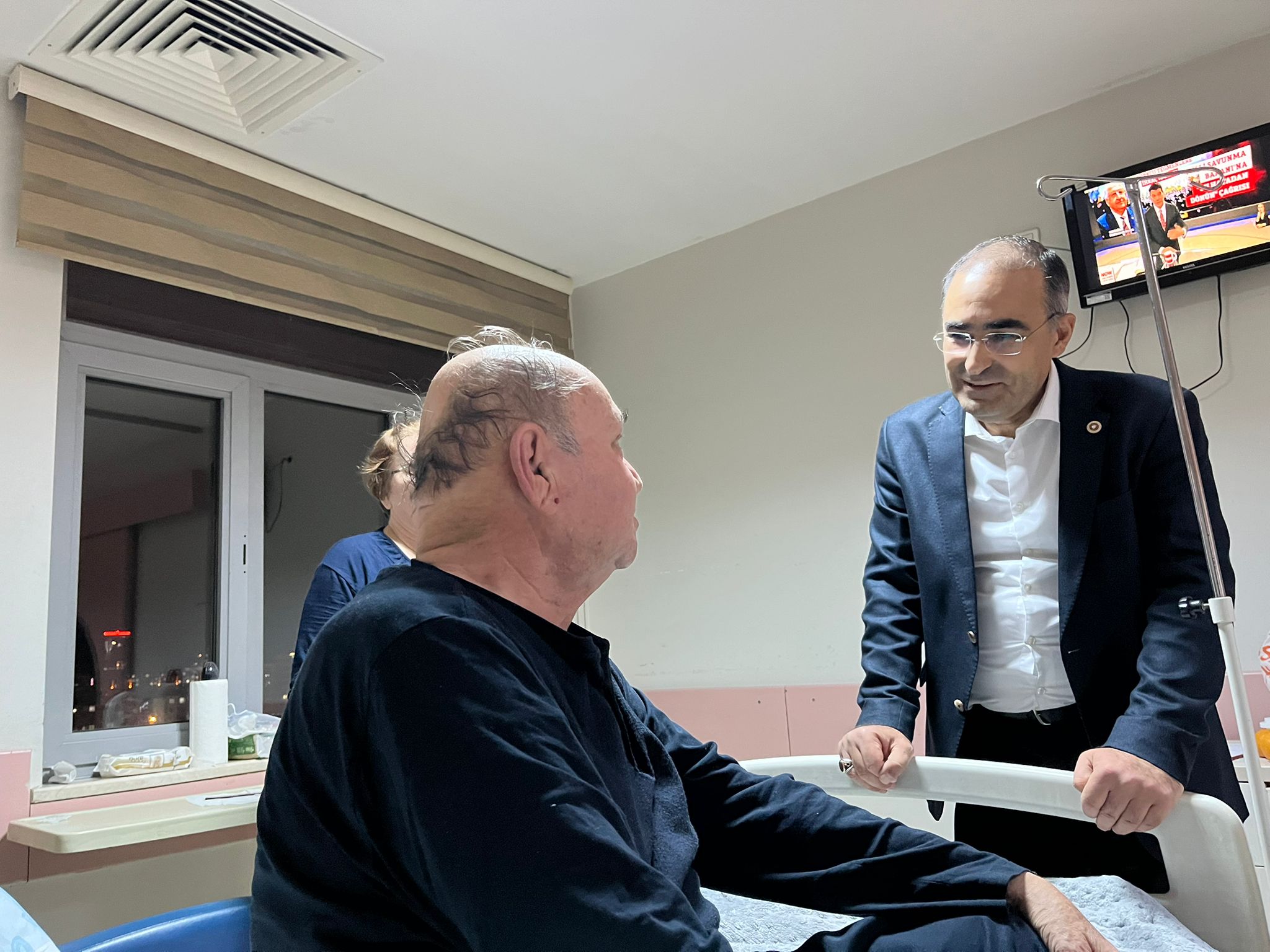Milletvekili Dr. Arslan’dan Gece Yarısı Hastane Ziyareti