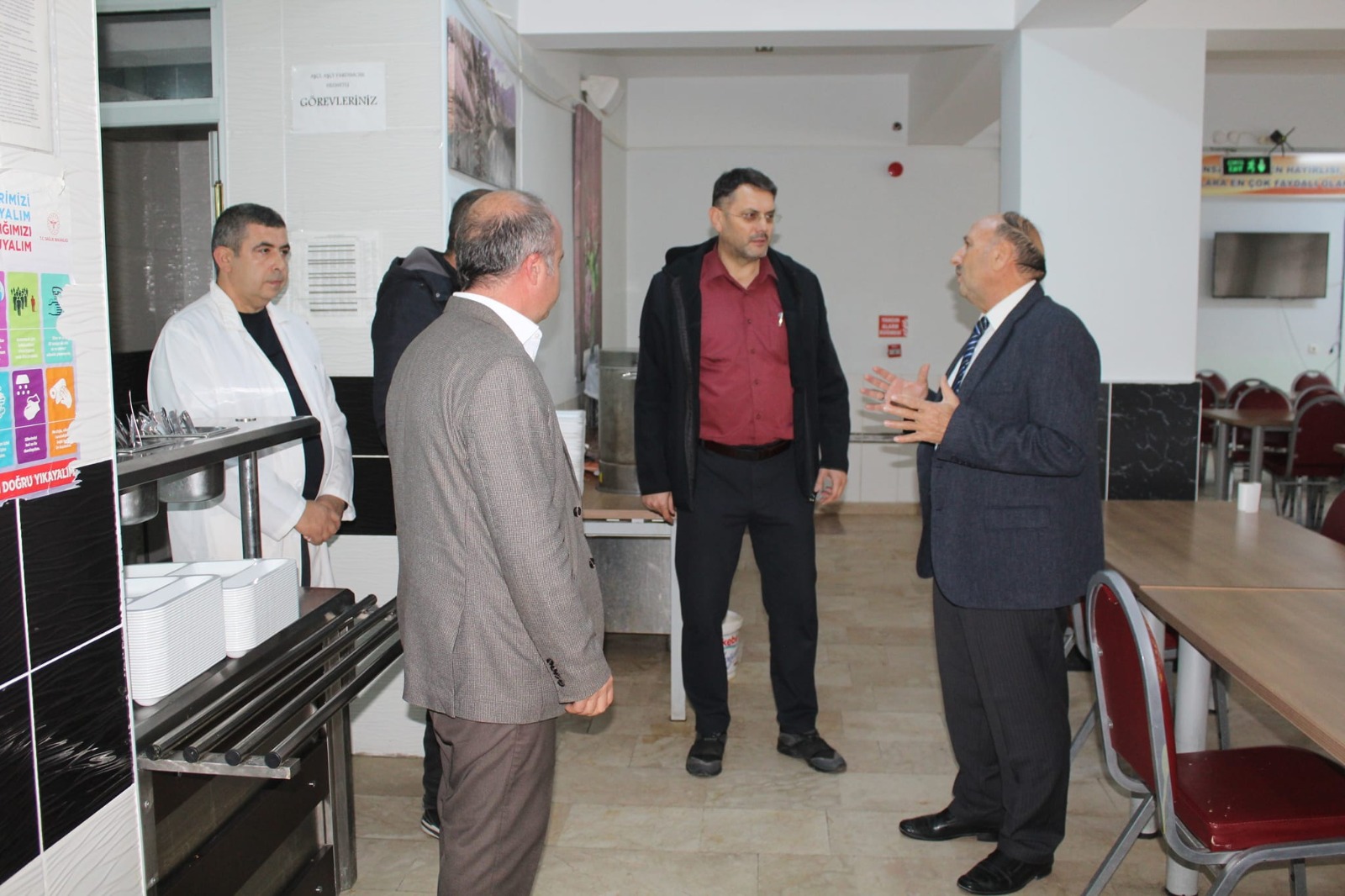 MÜDÜR ÖZÇAL, ÖĞRENCİ PANSİYONLARINI ZİYARET ETTİ