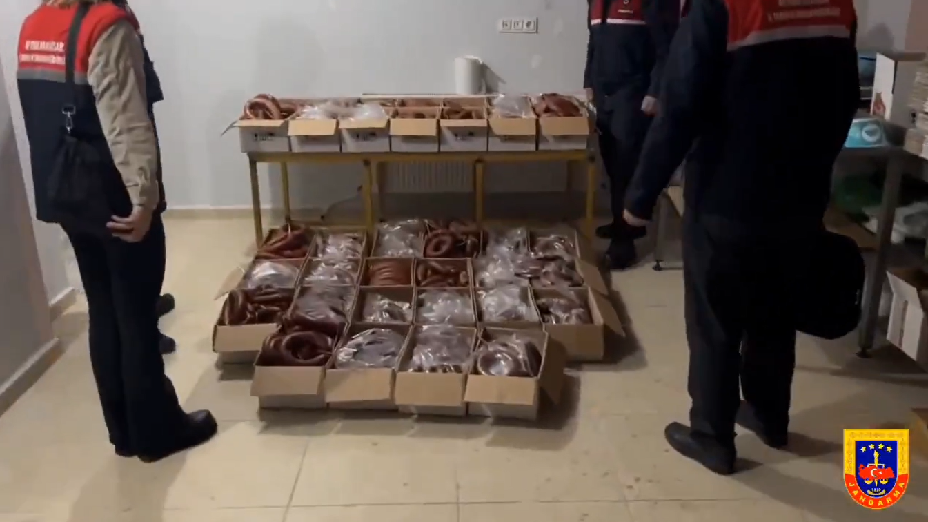 Afyonkarahisar'da 214 Kilo Bozulmuş Sucuk Ele Geçirildi, 146 Bin TL Ceza Kesildi
