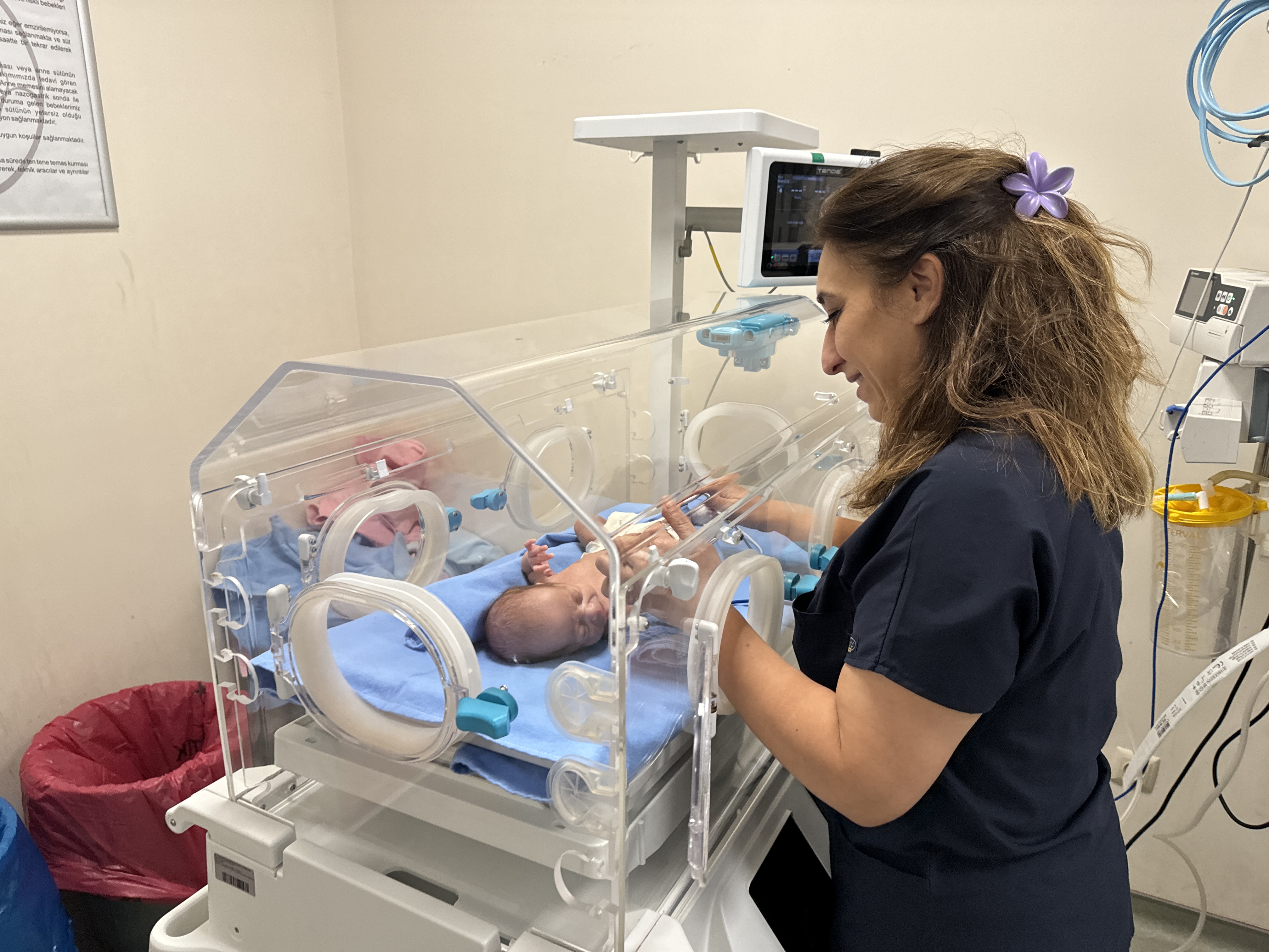 Prematüre Doğan ve Entübe Edilen Umut Bebek Hayata Sarıldı