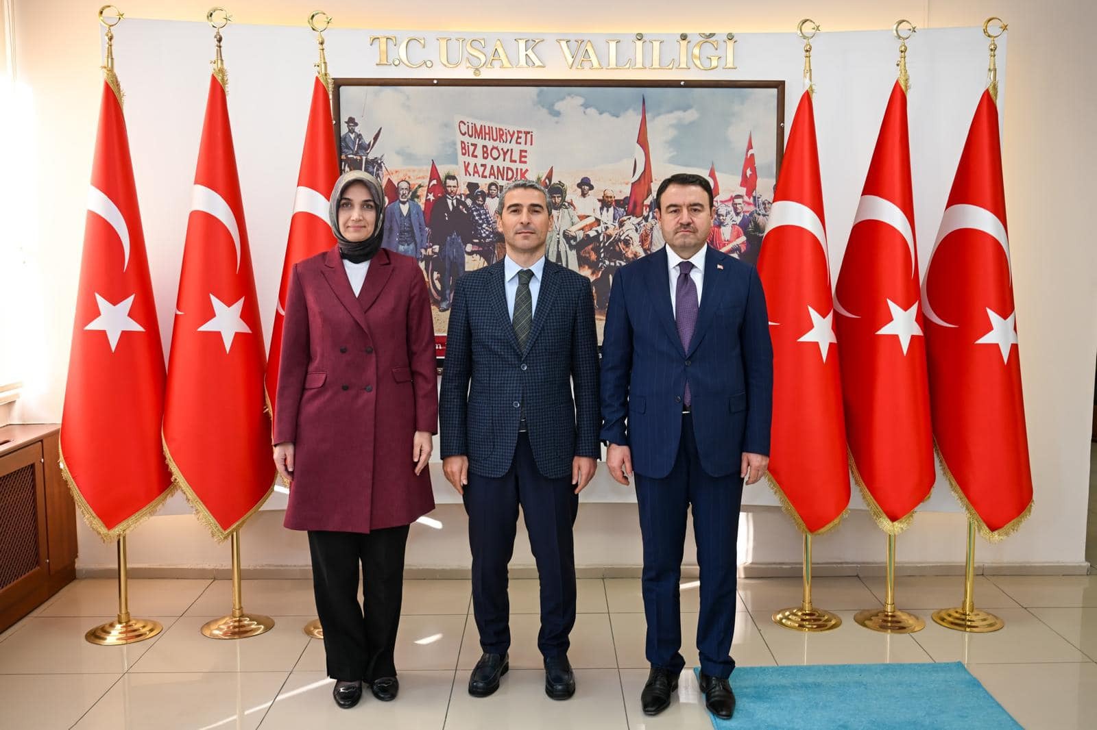 VALİ YİĞİTBAŞI, UŞAK VALİSİ AKTAŞ'I ZİYARET ETTİ
