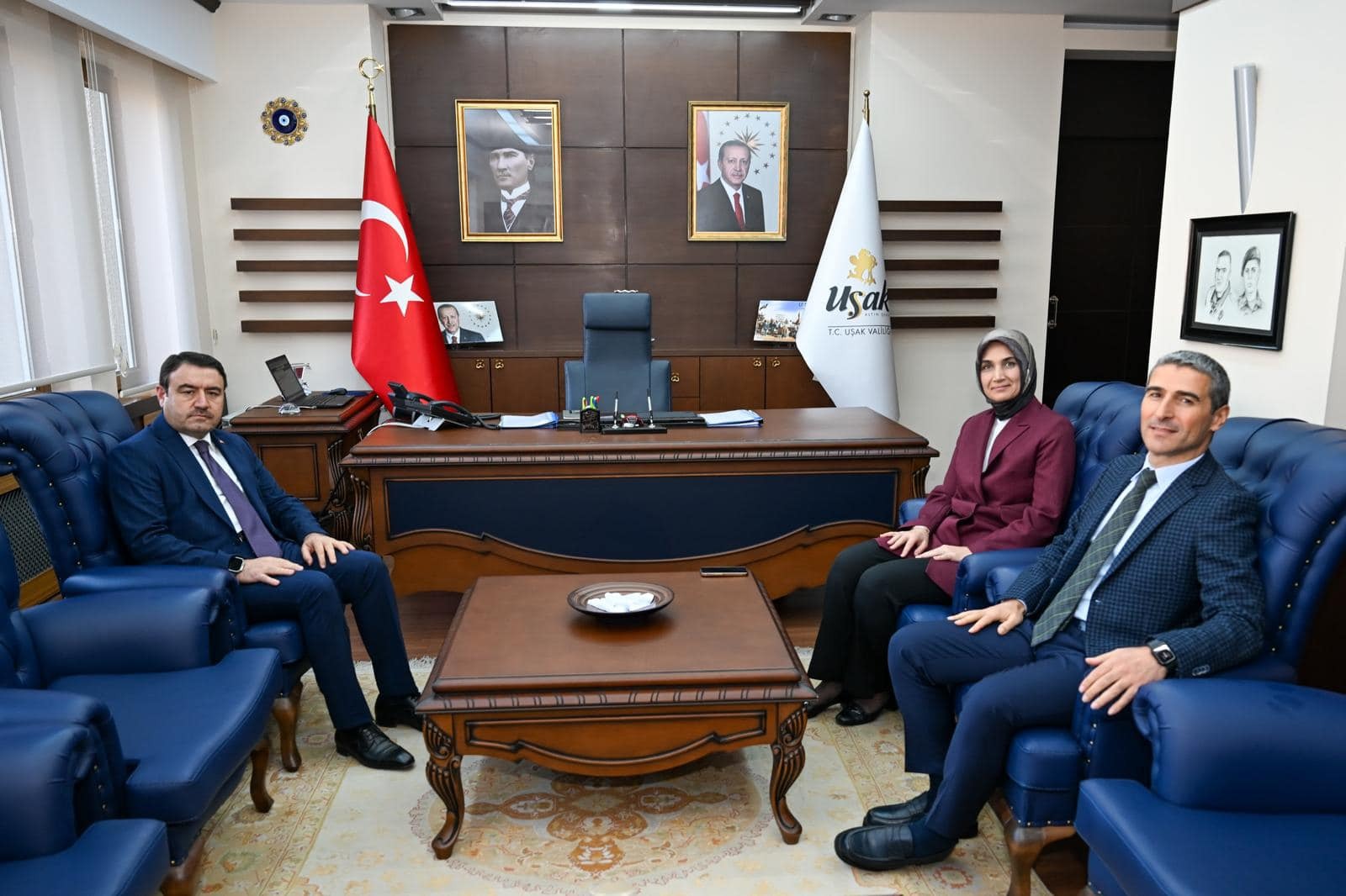 VALİ YİĞİTBAŞI, UŞAK VALİSİ AKTAŞ'I ZİYARET ETTİ