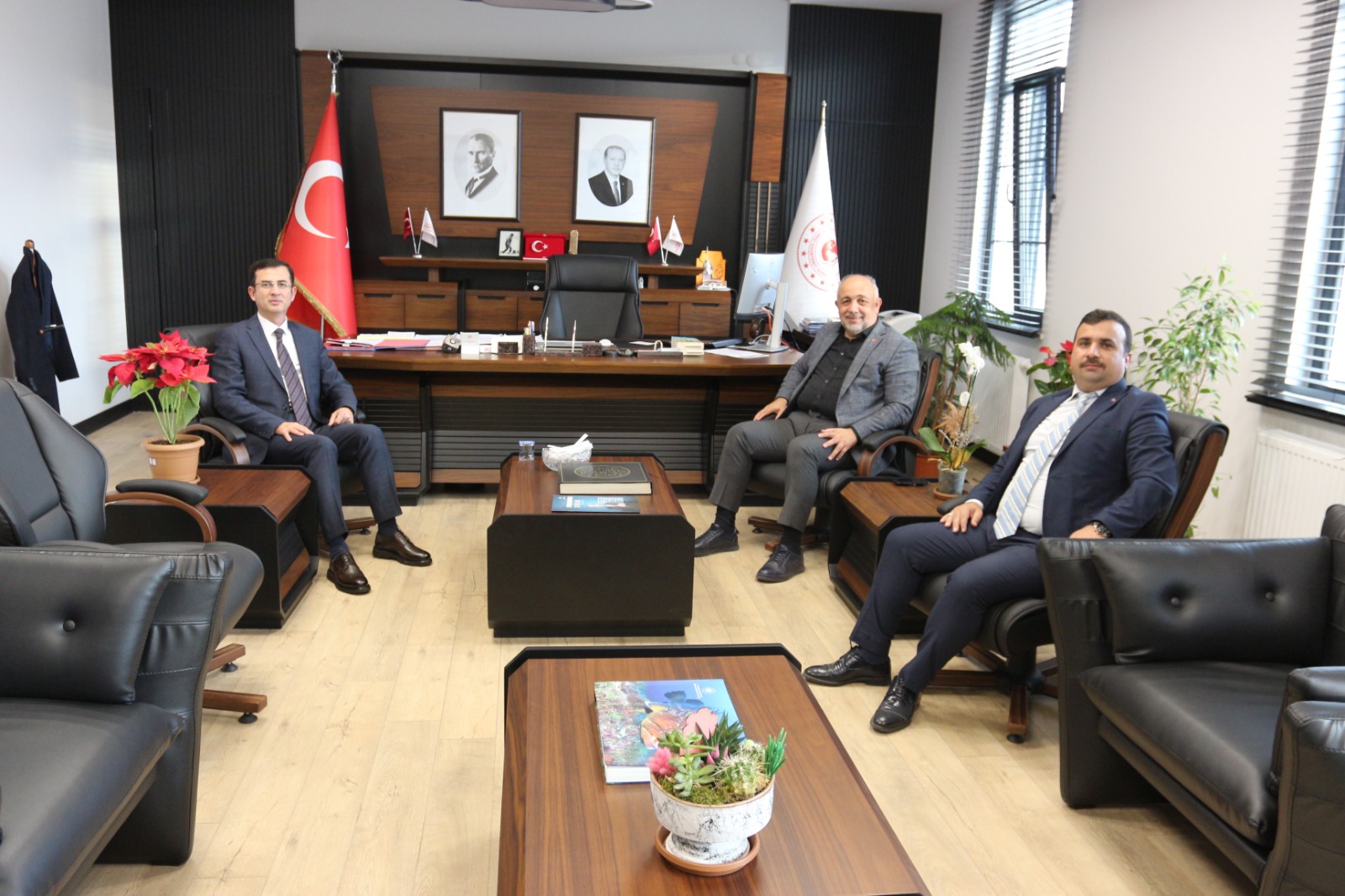 MÜDÜR KARAYOL, KASAPOĞLU VE TANYERİ'Nİ AĞIRLADI
