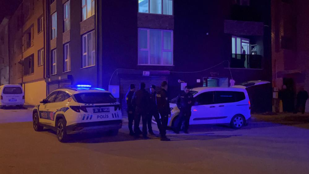 Temizlik Meselesi Büyüdü 13 Yaşındaki Çocuk Bıçaklandı