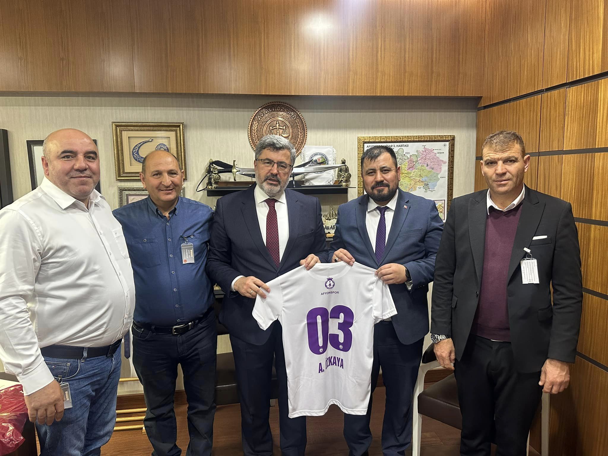 Afyonspor Yönetimi Milletvekillerini TBMM’de Ziyaret Etti!