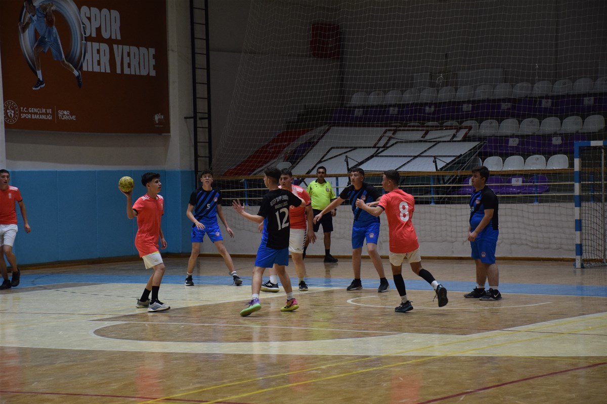 Afyonkarahisar'da 2024-2025 Okul Sporları Sezonu Başladı
