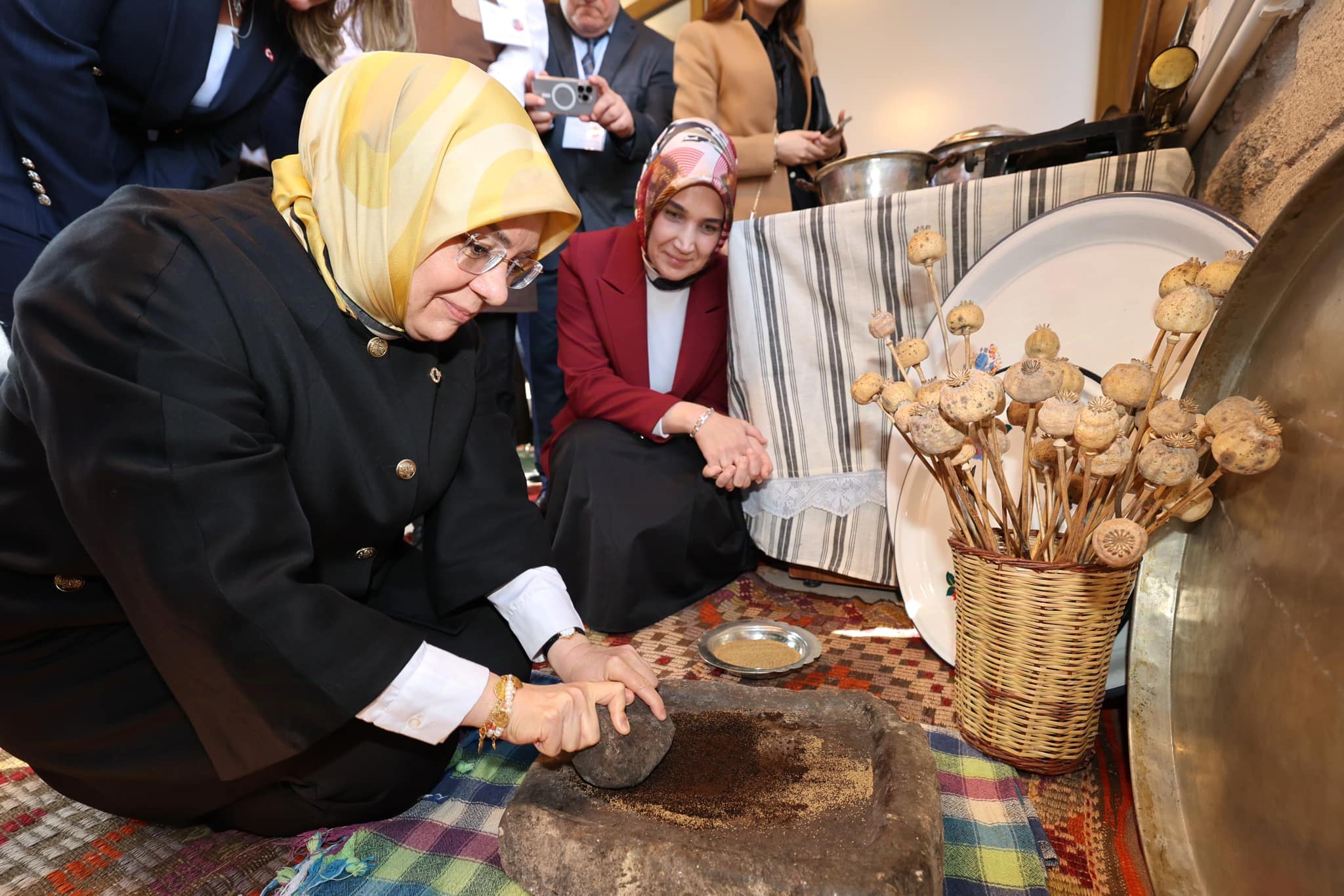 Vali Yiğitbaşı ve Bakan Yardımcısı Olgunlaşma Enstitüsü'nü Ziyaret Etti