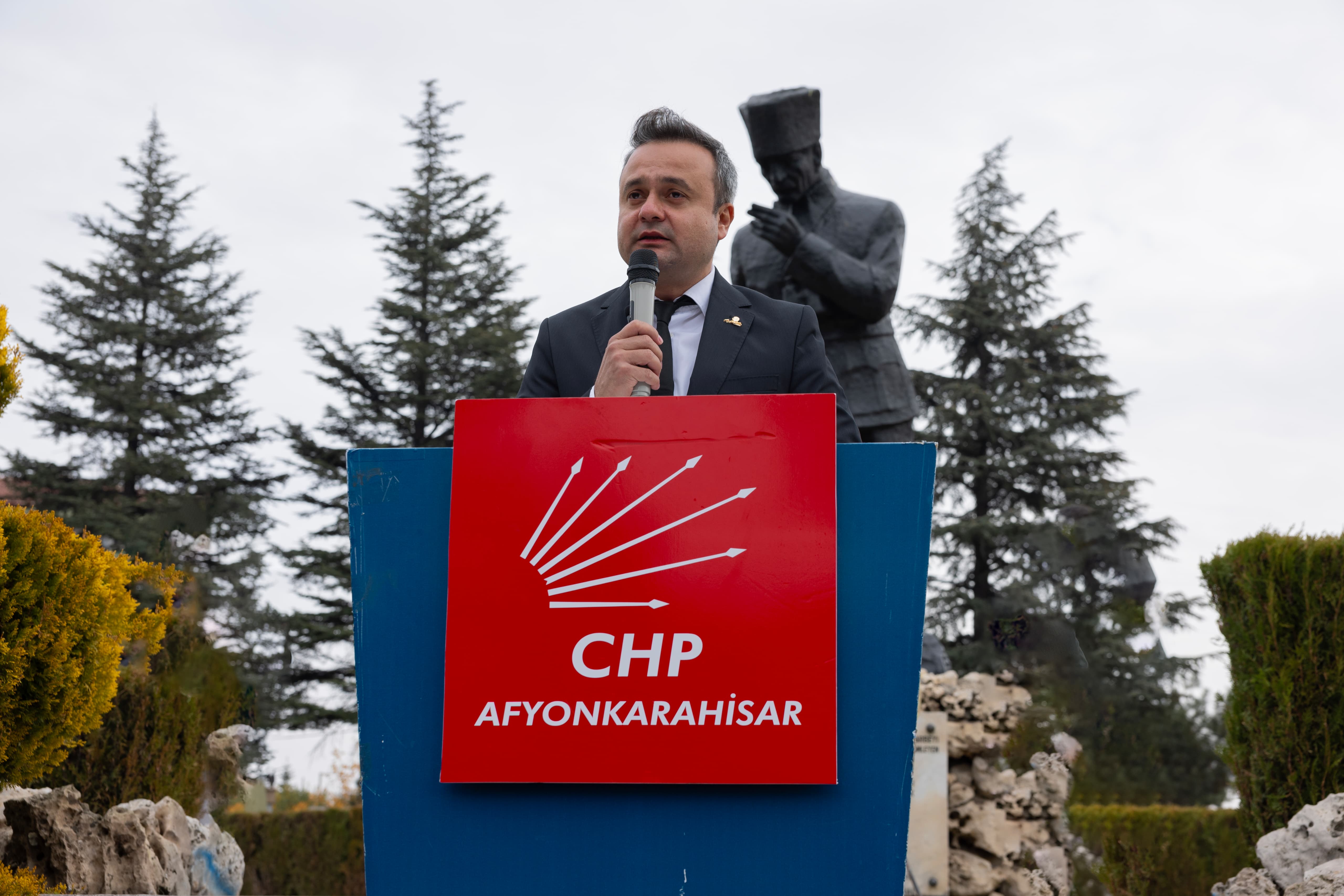 CHP’li Erhan’dan AK Parti İl Başkanı Şahin’e Yanıt: “Yıllardır Halkı Bezdirdiniz, Artık Durun”