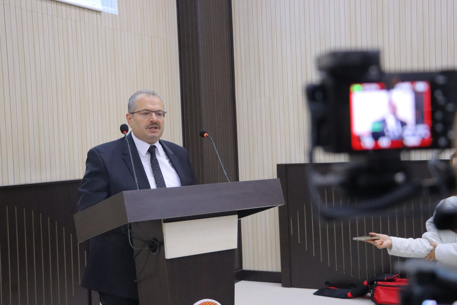 İGM AK Parti Grup Başkanvekili Dayı, “Varsa Bir Hizmetiniz Gelin Anlımıza Çakın!”