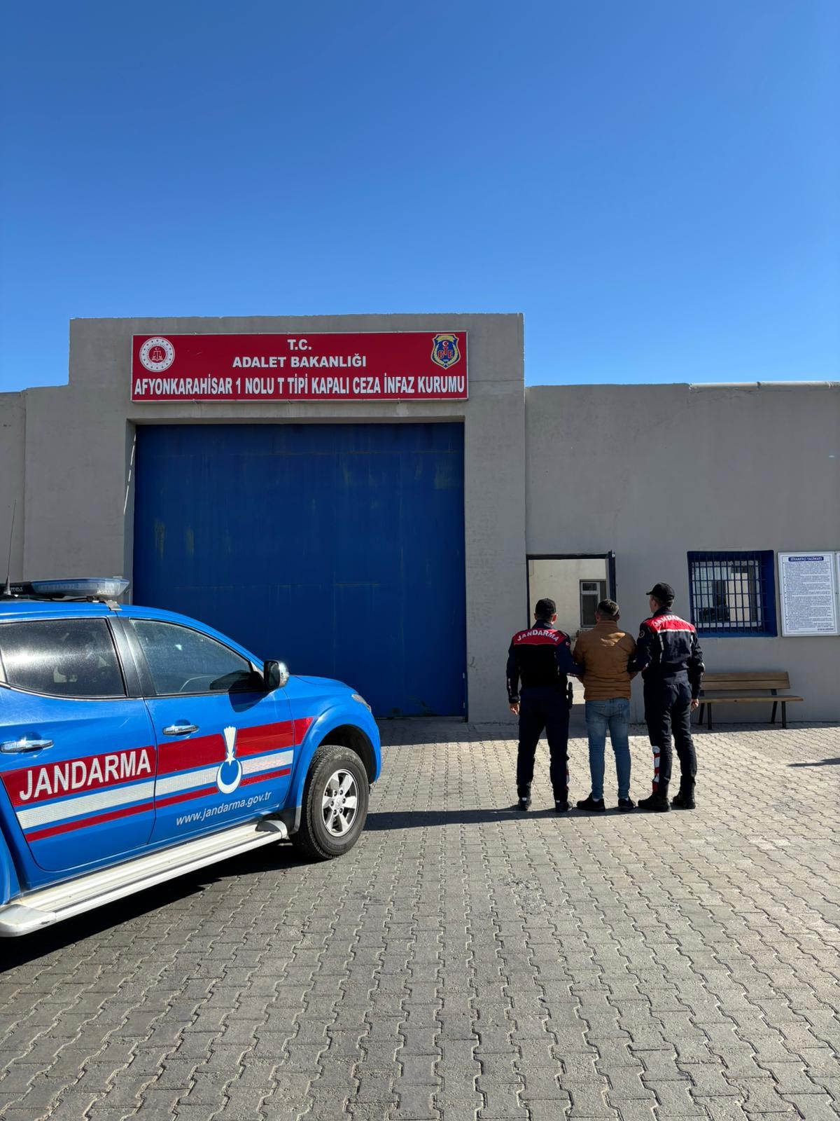 Afyonkarahisar'da Hapis Cezasıyla Aranan Şahıs Yakalandı