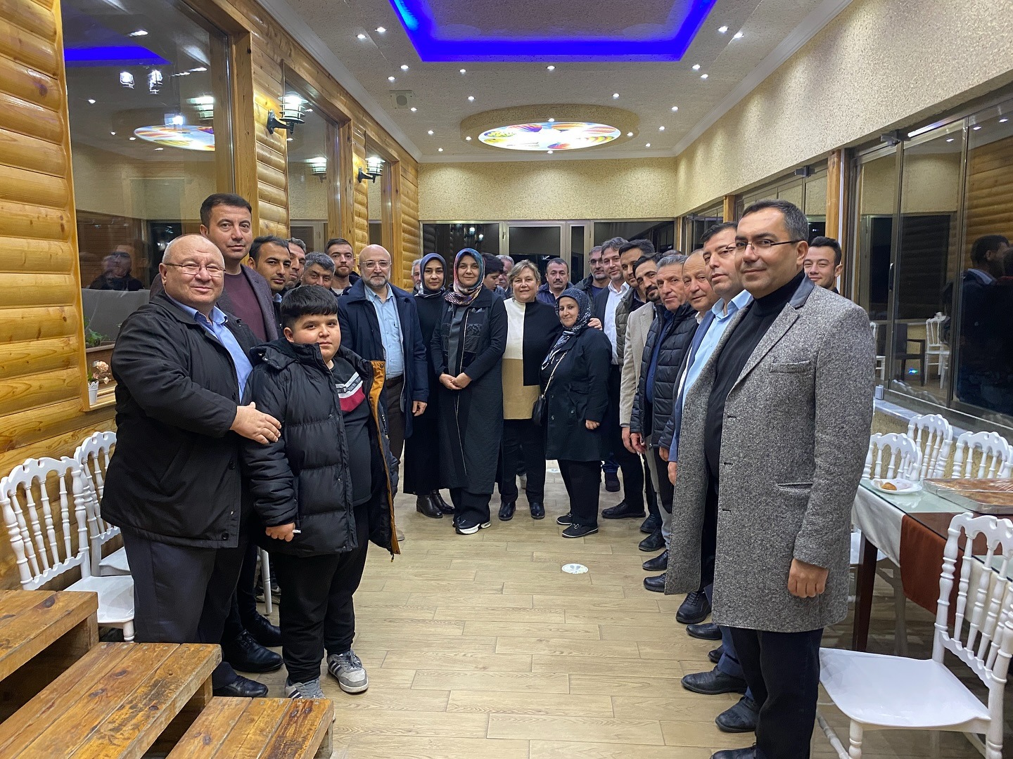 BAŞKAN ŞAHİN, İHSANİYE’DE TÜRKÜ GECESİNE KATILDI