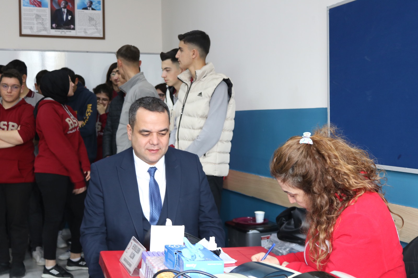 Rahmiye Sare Palalı Teknik Koleji'nde Kan Bağışı Etkinliği Düzenlendi