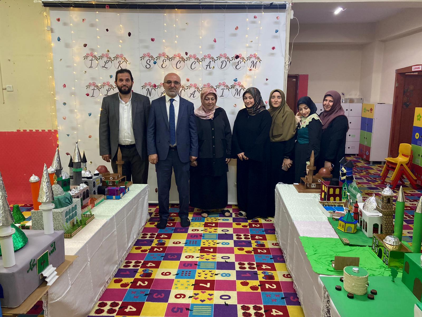 Miniklerden İlk Seccadem ve İlk Namaz Sergisi