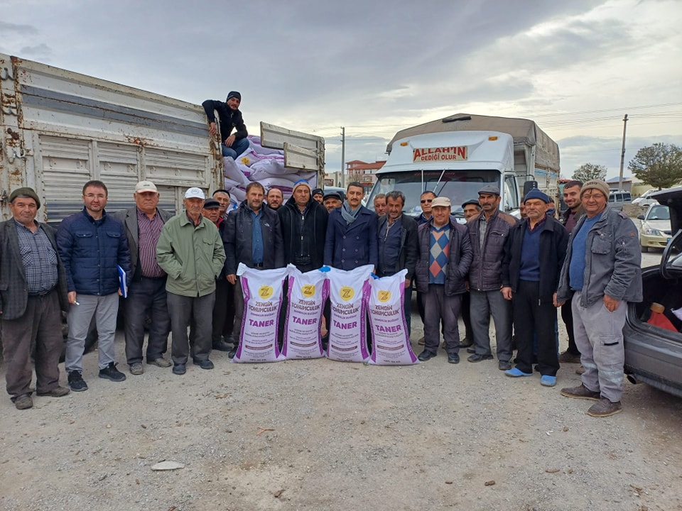 Şuhut’ta 21 Ton 'Taner' Buğday Tohumu Çiftçilerle Buluşturuldu