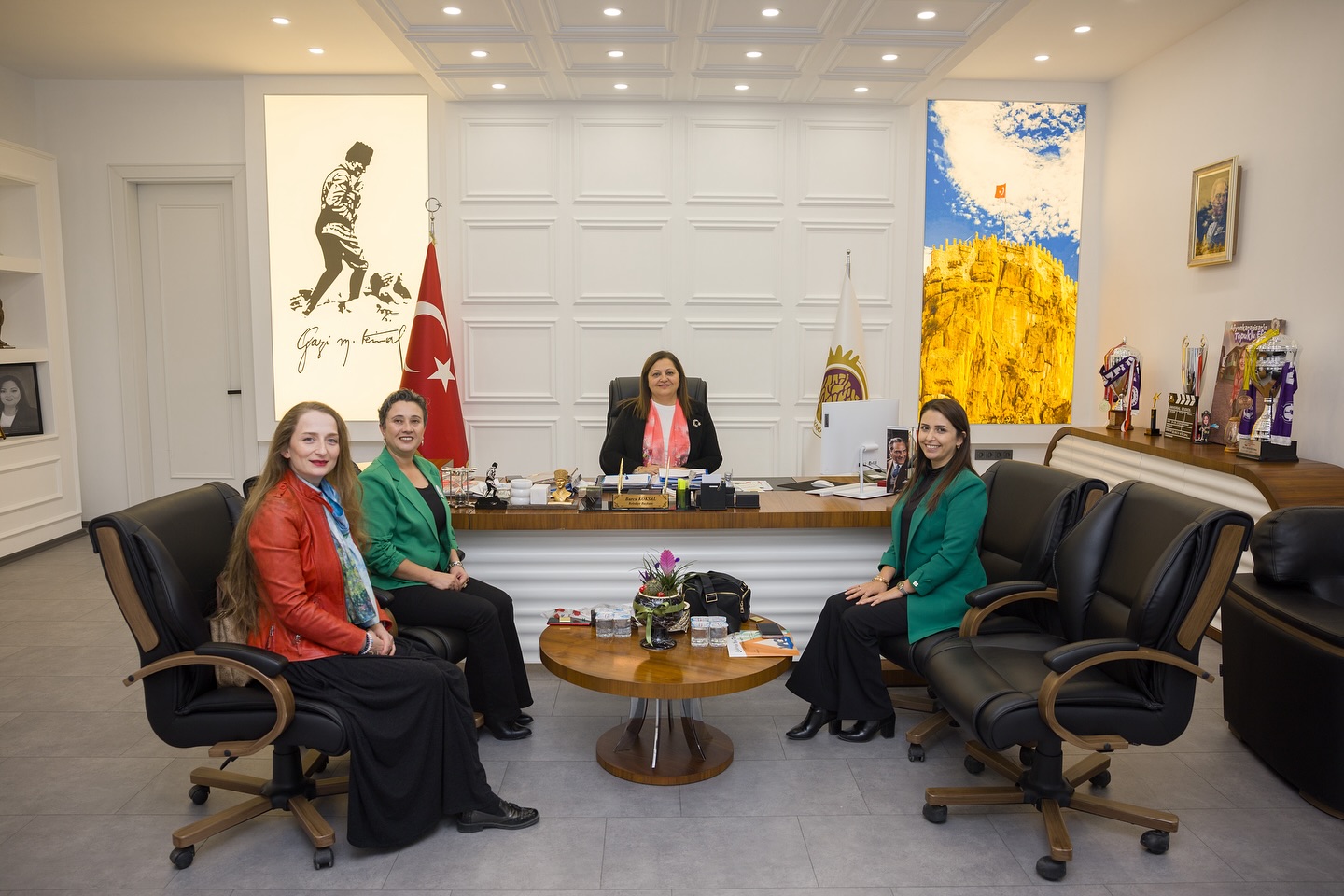 Başkan Köksal Konuklarını Ağırladı