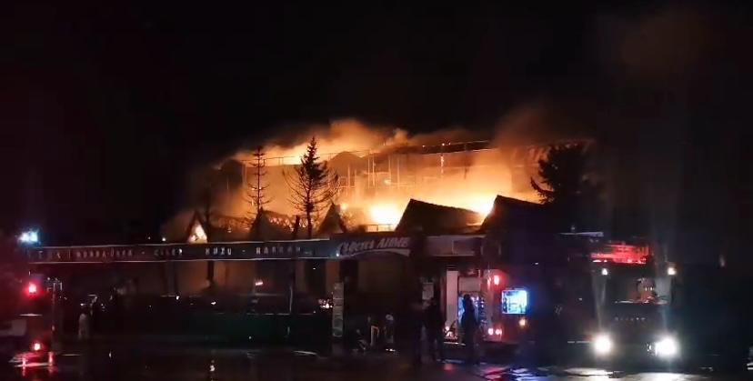 Afyonkarahisar'da Restoranda Yangın: İtfaiye Ekipleri Seferber Oldu