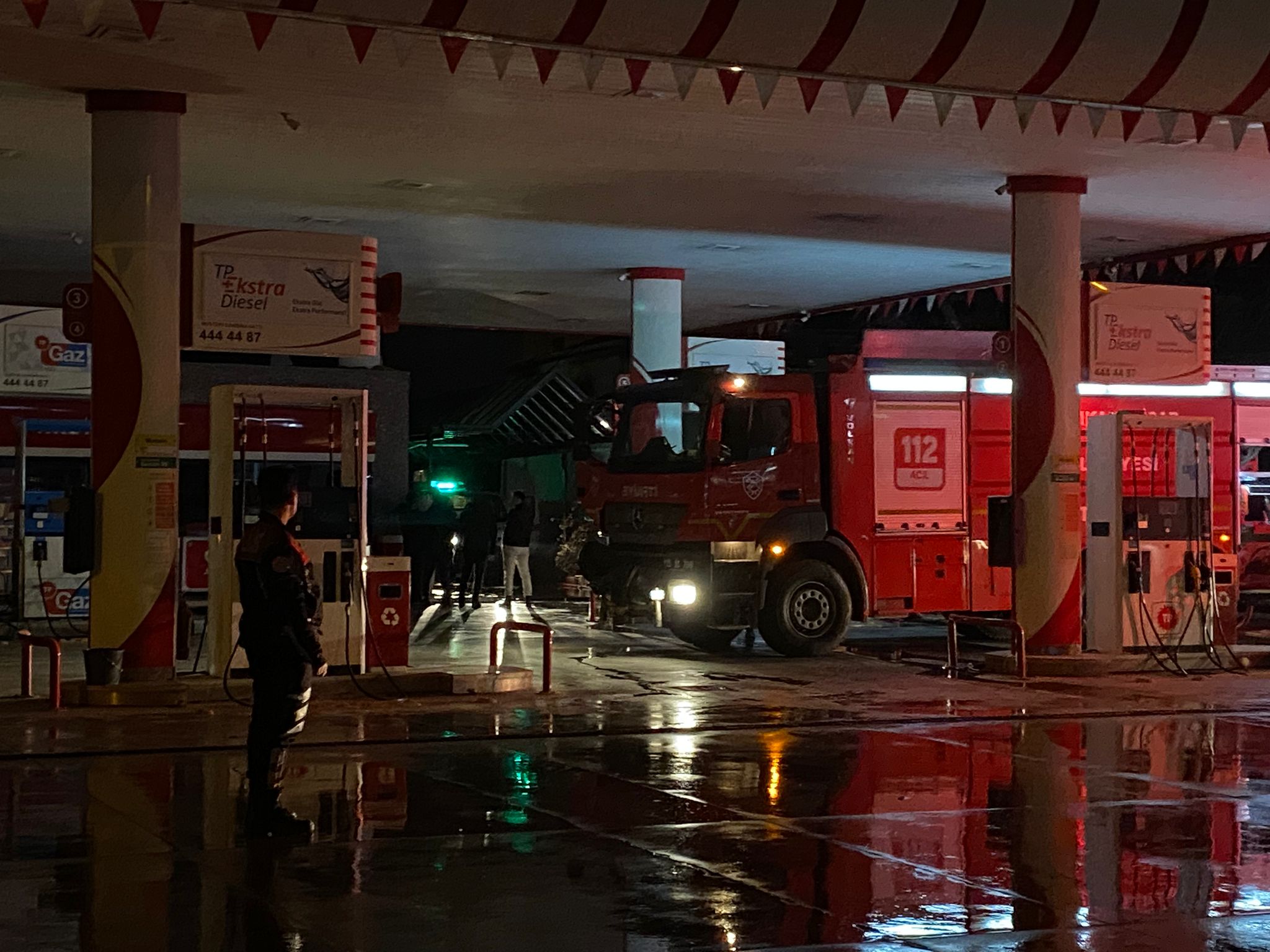 Ciğerci Ahmet Yangında Acı Haber: 1 Kişinin Cansız Bedenine Ulaşıldı!