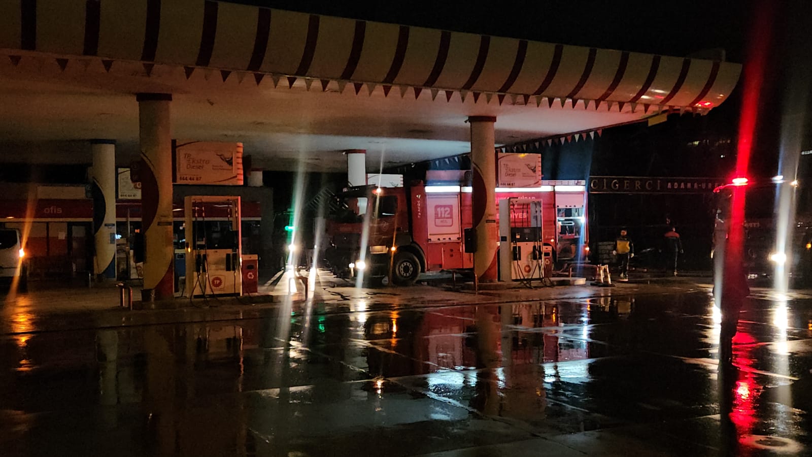 Ciğerci Ahmet Yangında Acı Haber: 1 Kişinin Cansız Bedenine Ulaşıldı!