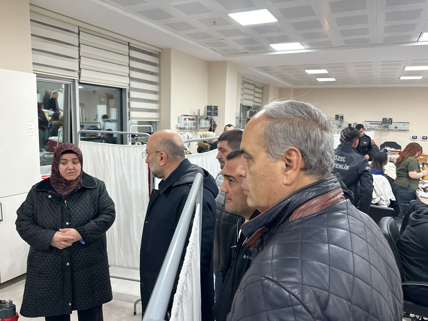 Başkan Şahin Yangından Etkilenen Vatandaşları Ziyaret Etti