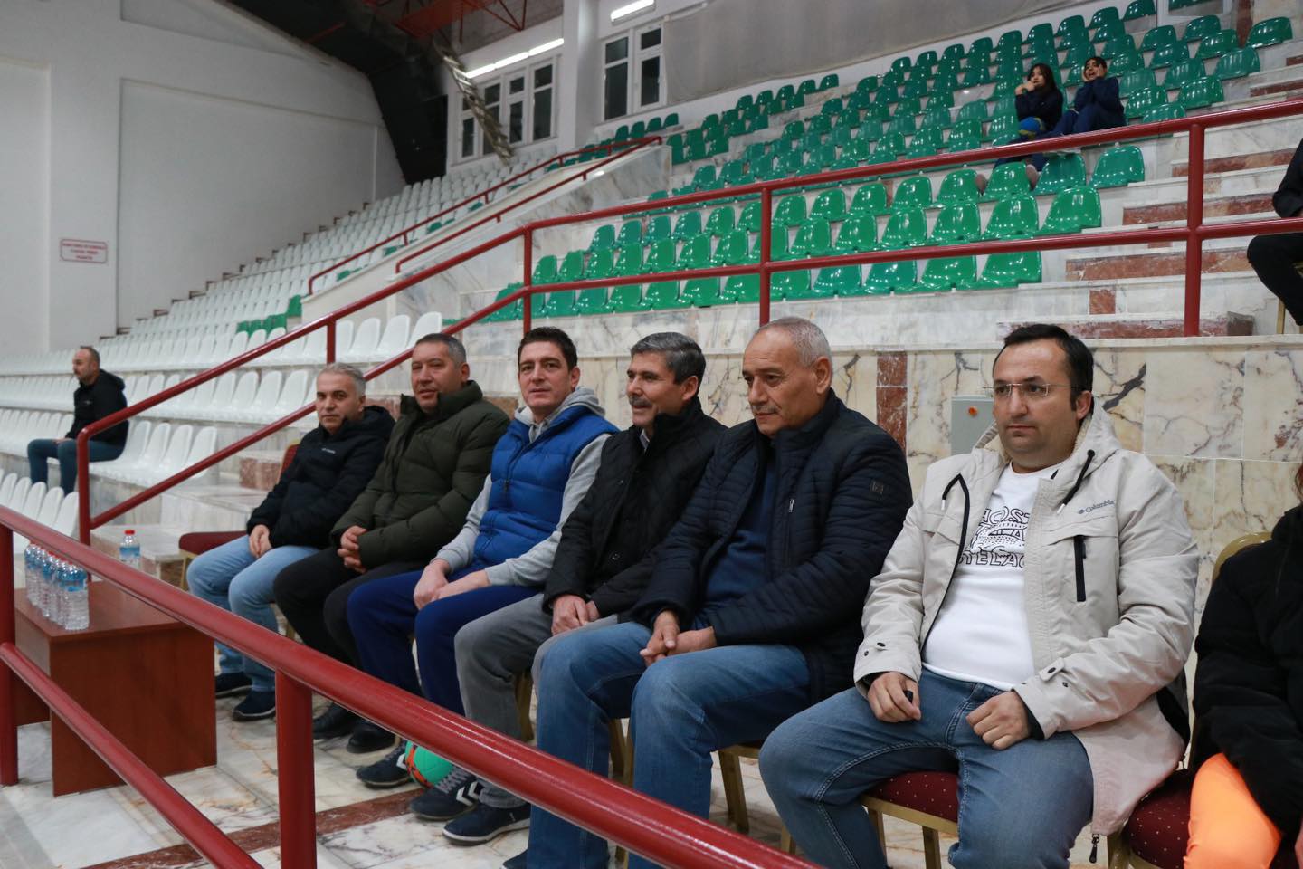 Dinar’da 24 Kasım’a Özel Voleybol Turnuvası Düzenlendi!