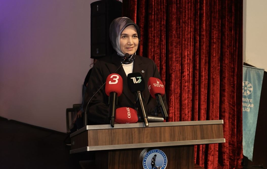 "ŞEHİR KÜLTÜRÜ KÜLTÜRLÜ ŞEHİR BİLGİ ŞÖLENİ" VALİ YİĞİTBAŞI'NIN KATILIMIYLA BAŞLADI