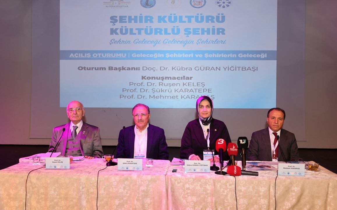 "ŞEHİR KÜLTÜRÜ KÜLTÜRLÜ ŞEHİR BİLGİ ŞÖLENİ" VALİ YİĞİTBAŞI'NIN KATILIMIYLA BAŞLADI