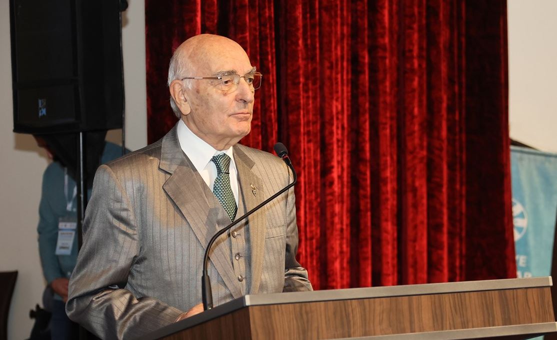 "ŞEHİR KÜLTÜRÜ KÜLTÜRLÜ ŞEHİR BİLGİ ŞÖLENİ" VALİ YİĞİTBAŞI'NIN KATILIMIYLA BAŞLADI