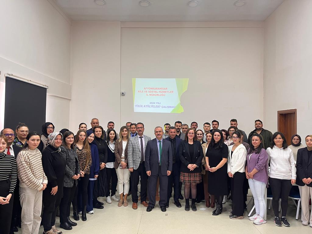 SOSYAL HİZMETLERDE FİKİR ATÖLYELERİ ÇALIŞMALARI GERÇEKLEŞTİRİLİYOR